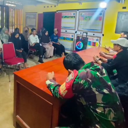 Wali Nagari Toboh Gadang Barat Menyerahkan Bantuan Alat Kesenian  Kesanggar Seni Bungo Lado 